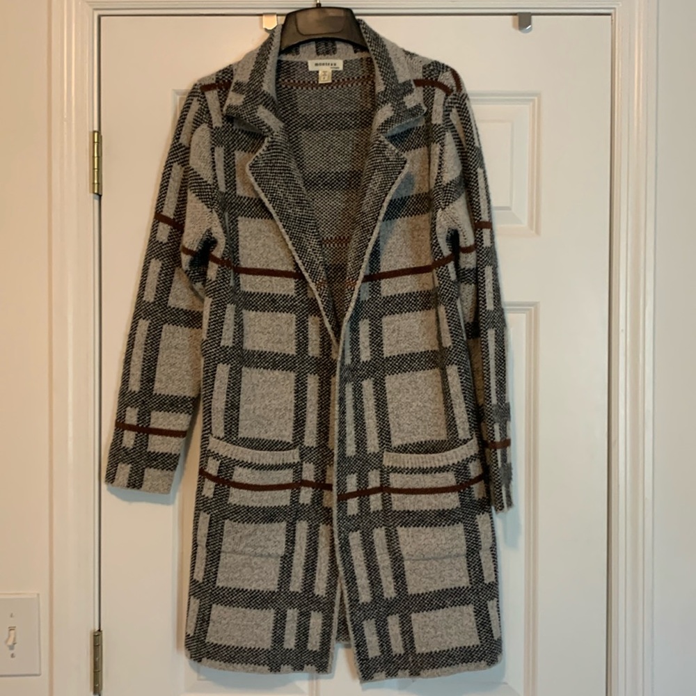 Cardigan sweater